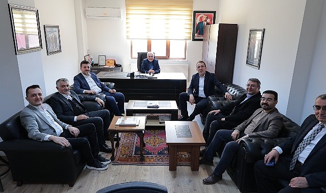 AK Parti Nevşehir Belediye Başkan Adayı Dr.Mehmet Savran, “İlk günkü aşk ile hizmet sevdamızı vatandaşlarımızın desteği, güveni ve dualarıyla sürdürüyoruz” dedi