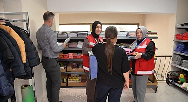 İhtiyaç sahibi öğrencilere kırtasiye yardımı