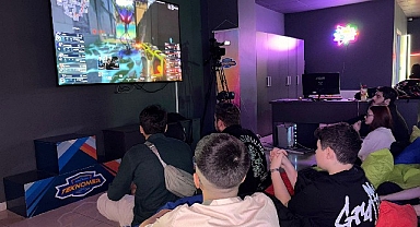 Espor tutkunları Keçiören’de unutulmaz final heyecanı yaşadı