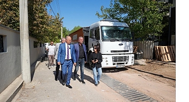 Gaziemir’de asfalt seferberliği: İki ayda 4 bin 472 metrekare alan asfaltlandı