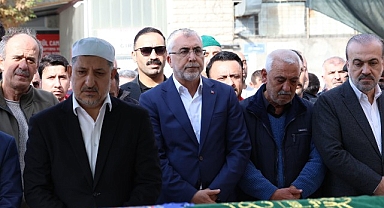 Yangında hayatını kaybedenler son yolculuğa uğurlandı