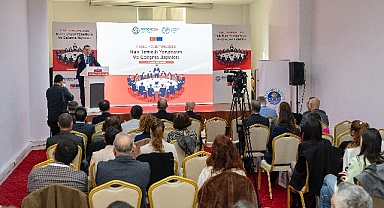Yenişehir Belediyesi, Yerel Yönetimler Çalıştayı’na ev sahipliği yaptı