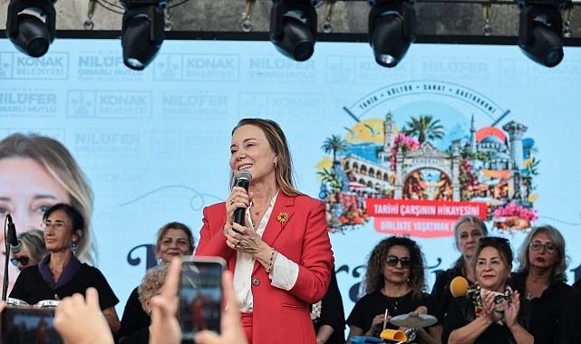 Kemeraltı’nın sokakları festivalle şenlendi